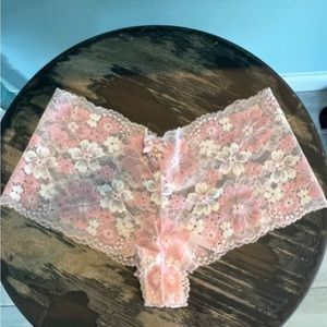 New with tags Victoria’s Secret pink and white floral cheeky panties size small
